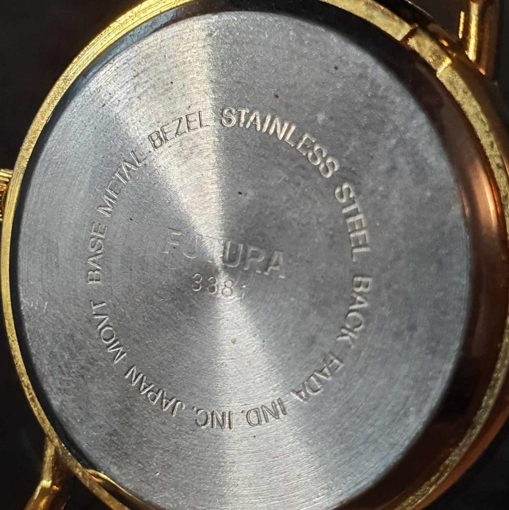 🦋10/$20🦋 Futura Goldtone/White Leather Women's Watch - Picture 4 of 4